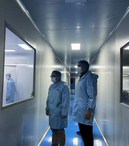 Factory Visit by Guest at MEDICA Exhibition in Germany; Exploring New Opportunities in the European Medical Market