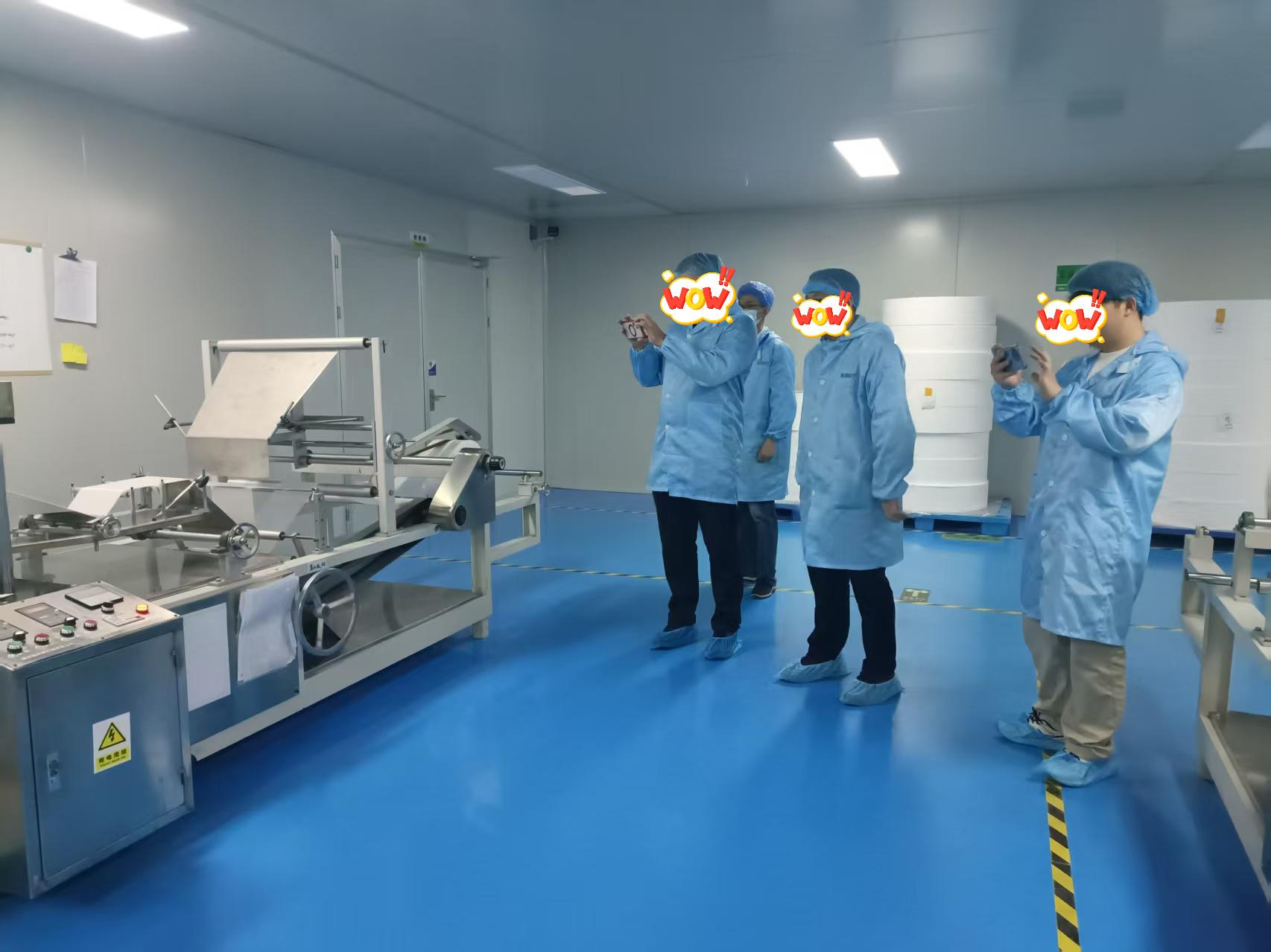 European Large Animal Health Products Distributor's Purchasing Director Visits Our Company for Inspection and Negotiation